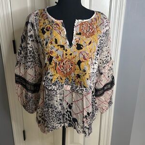 Anthro L embroidered top w/insane detail - stunning! Animal & pattern & flowing